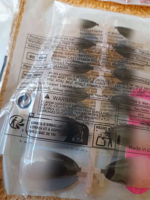 Sztuczne paznokcie tipsy do przyklejania 4 opakowania x24 sztuki