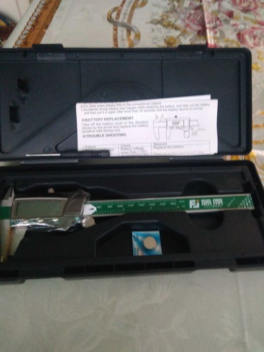 штангельциркуль металевий