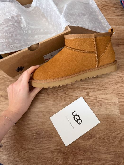 UGG classic mini