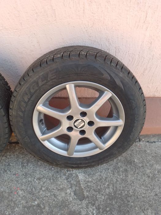 Шини зимові Triangle Snow Lion 185/65/14, Практично нові