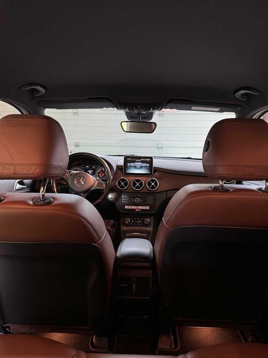 Mercedes-Benz B 250E