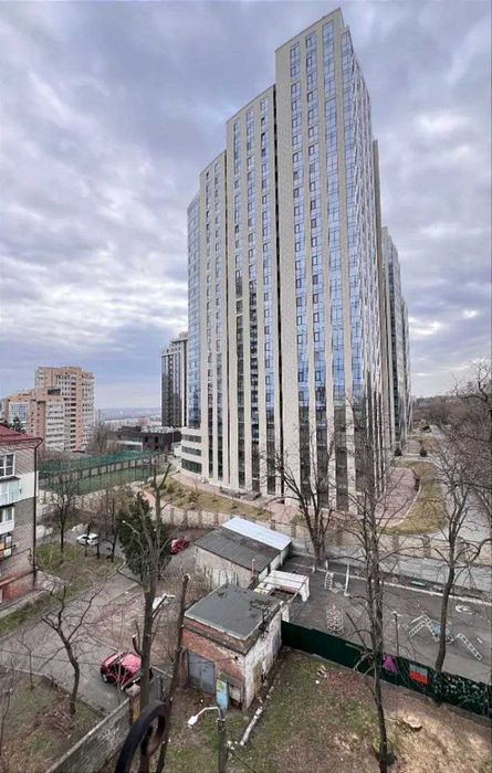 Продам 2к Героев Крут Сталинка Центр Нагорка