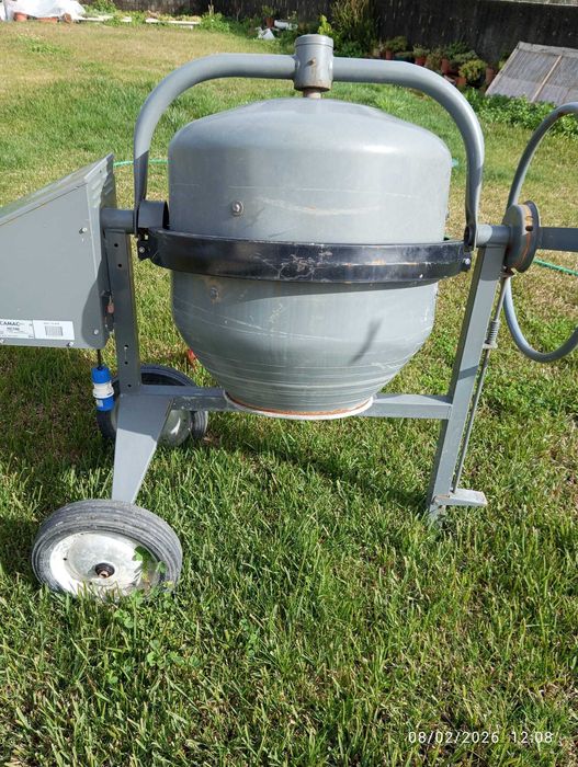 Betoneira HC 190 700W com pedal e proteção da cremalheira