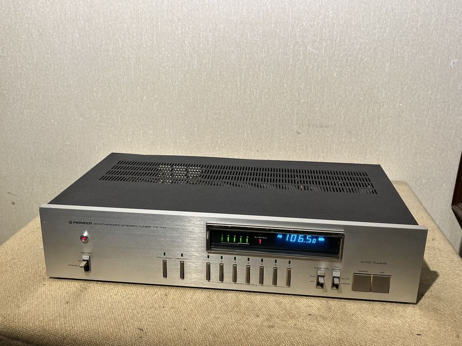 Японский цифровой стерео тюнер PIONEER TX-710