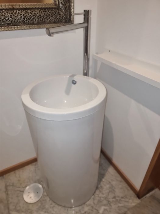 Lavatório SANINDUSA+ torneira  ASM