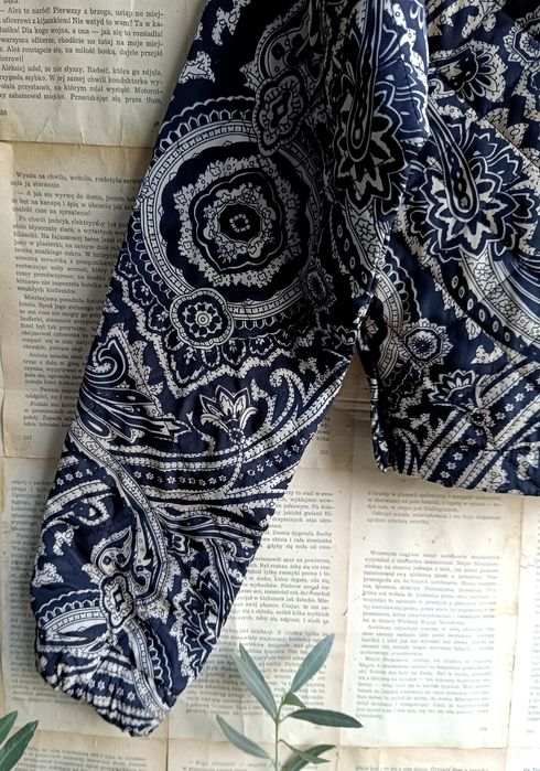 BIK BOK Biust 53,5x2 S M Y2K crop top lekka kurtka/bluza bomberka