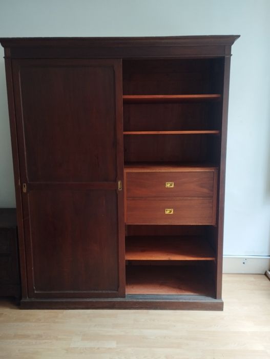 Roupeiro estilo colonial madeira Armário Portas Correr Gavetões Latão