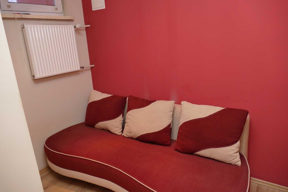 Kawalerka 40 m blok cegła duży balkon Rajska pokój z aneksem + sypialnia - Więcej