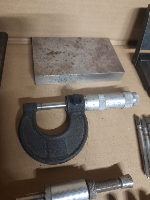 Плашки,мечики, микрометр 25мм,свёрла, развёртки СССР