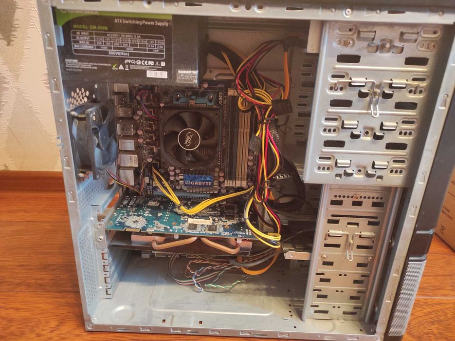 Продам компьютер  в хорошем состояний