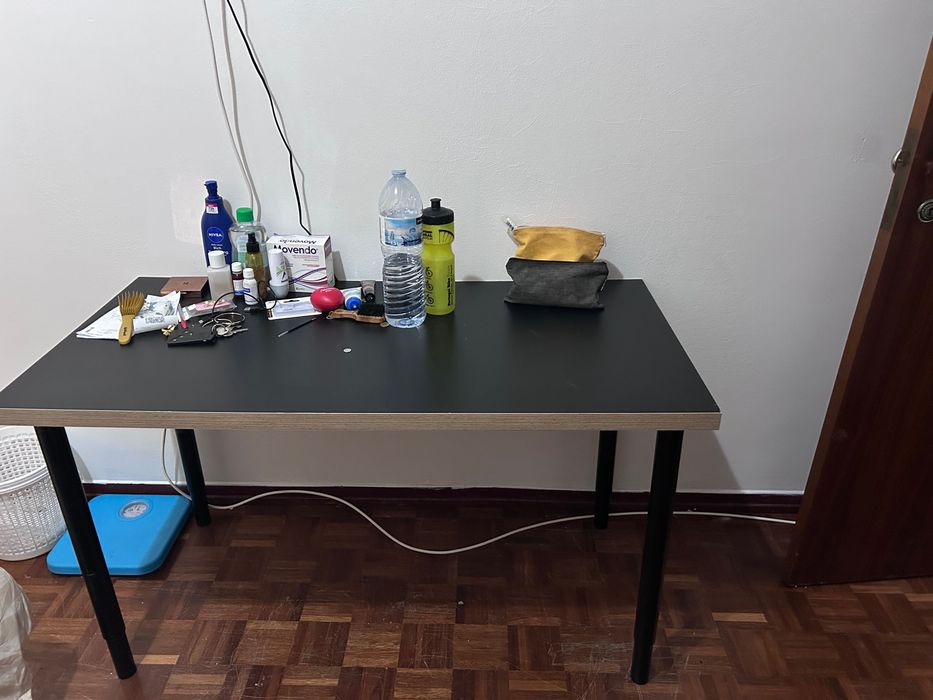 Mesa de estudo- secretária