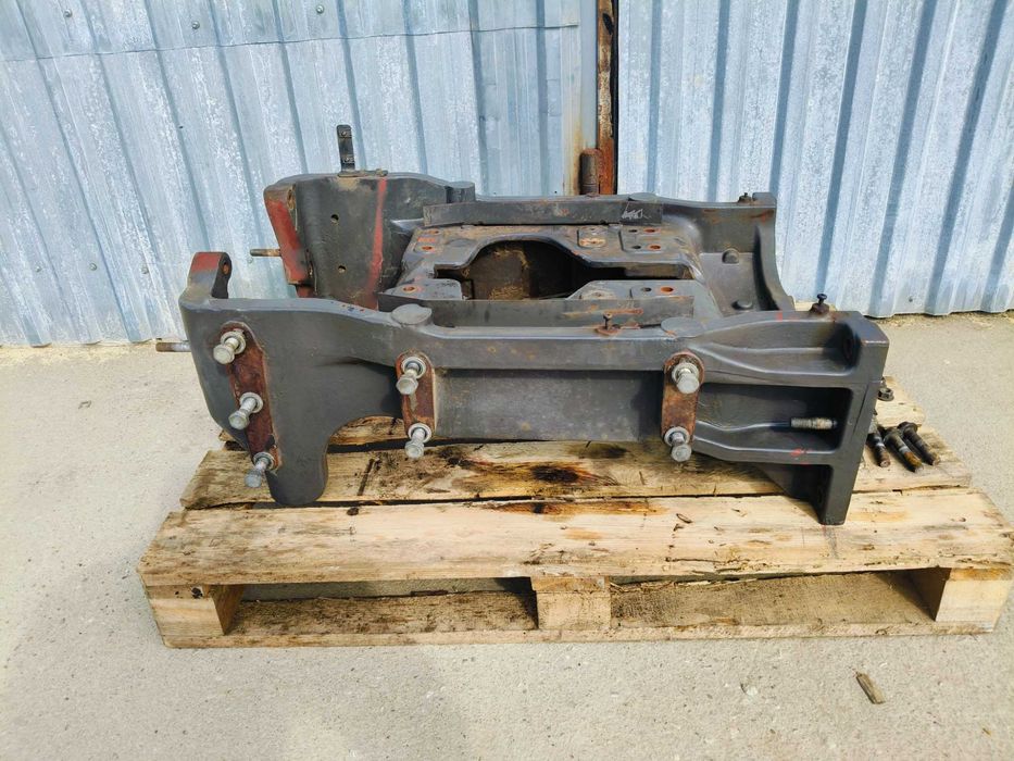 Claas Axion 840 C-Matic 13r A09 Most Wózek osi przedniej