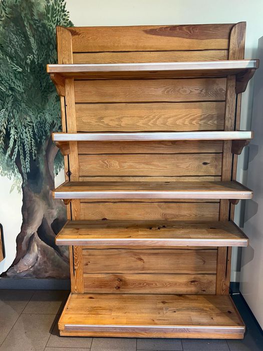 Regaly sklepowe drewniane