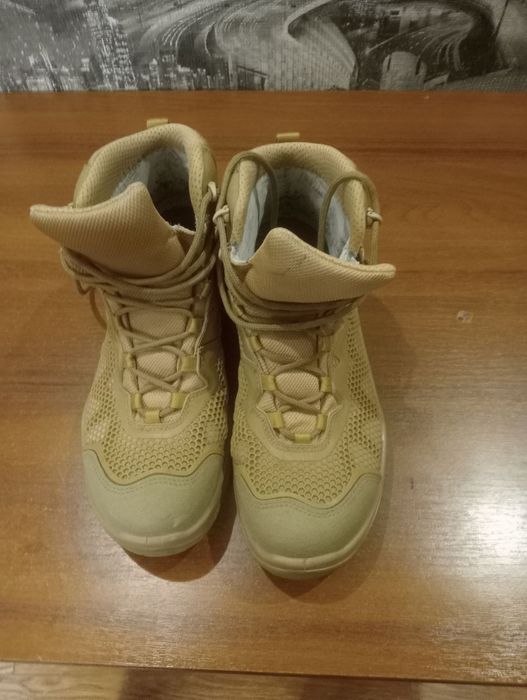 Продам взуття чоловіче/військове