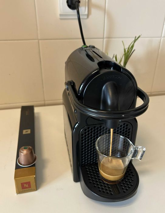 Máquina café NESPRESSO Delonghi Inissia