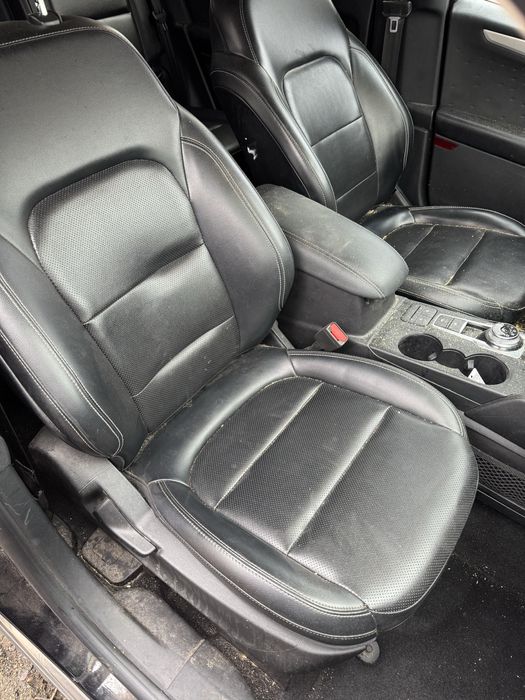 Шкіряний салон  Ford Kuga Escape mk4