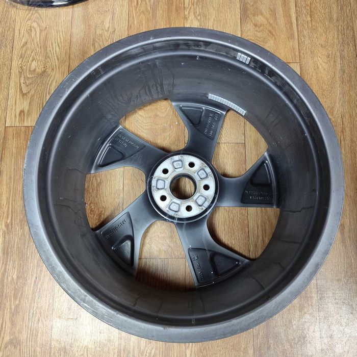 R22 9.5J ET36 оригінал AUDI Q8 SQ8 (GE) e-tron 4KE-B диск