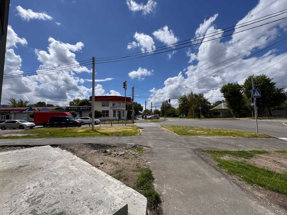 Комерційне приміщення в хорошій локації