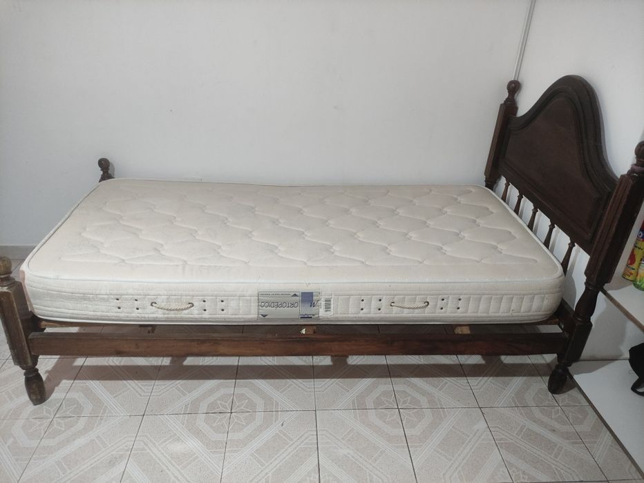 Cama de Solteiro Semi Nova: Conforto e Qualidade