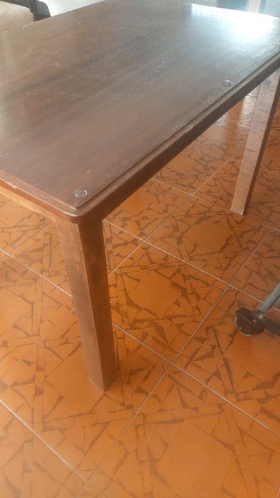 Vendo mesa madeira maciça mogno