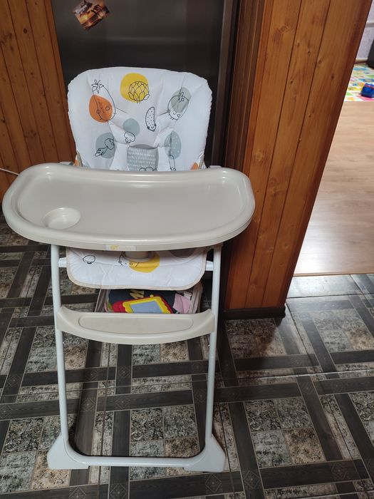 Стільчик для годування