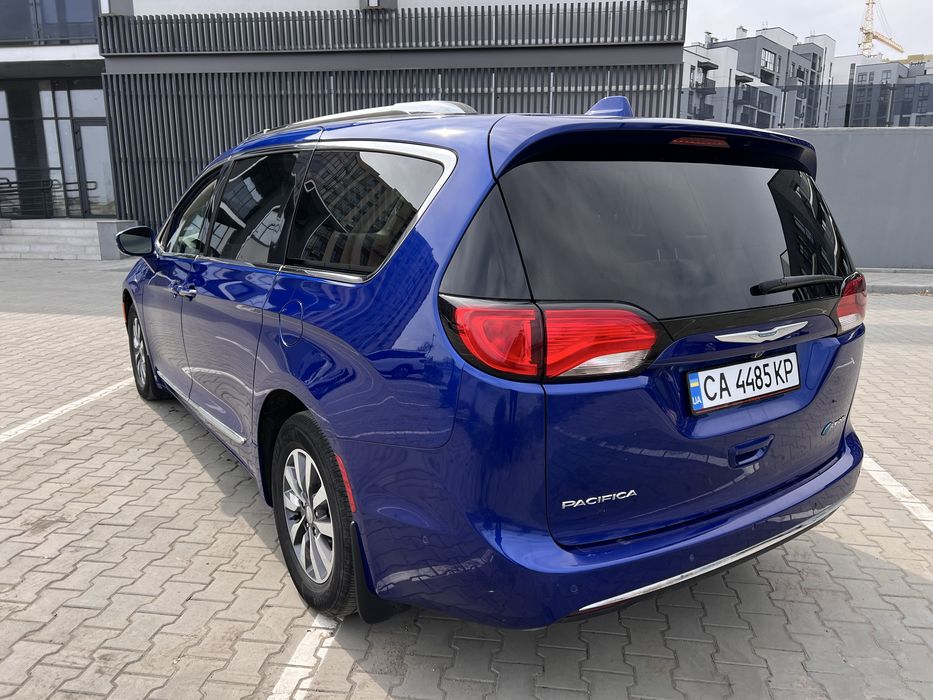 Chrysler pacifica hybrid 2020