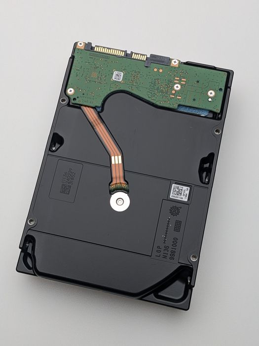 Seagate Exos X18 18tb SATA HDD