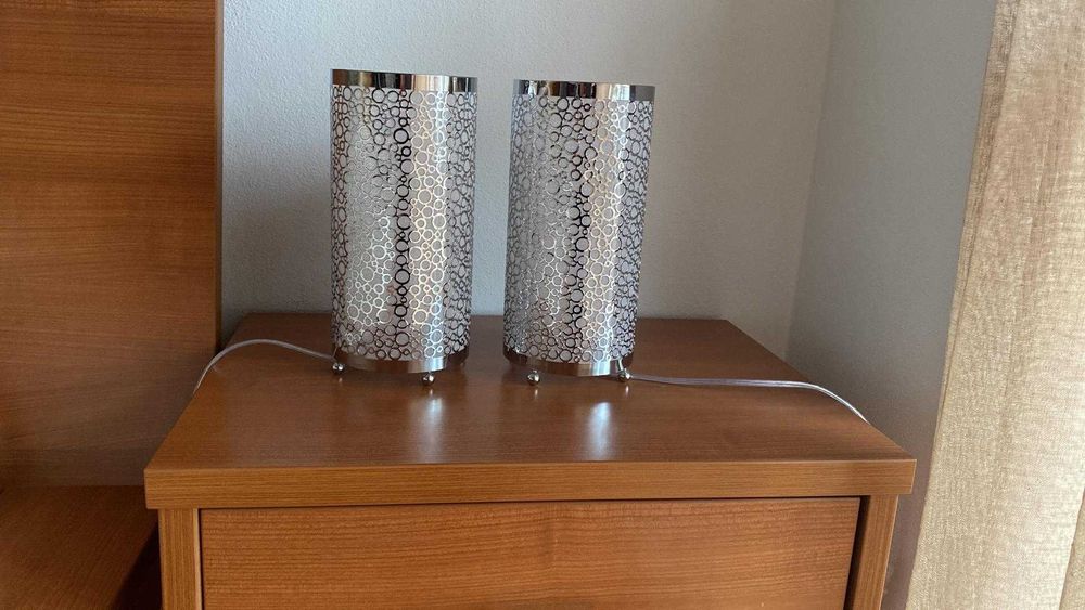 Candeeiros de teto e de mesa