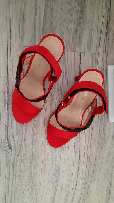 Sandałki rozmiar 37