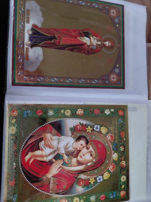 Набір з 37 іконок в альбомчику