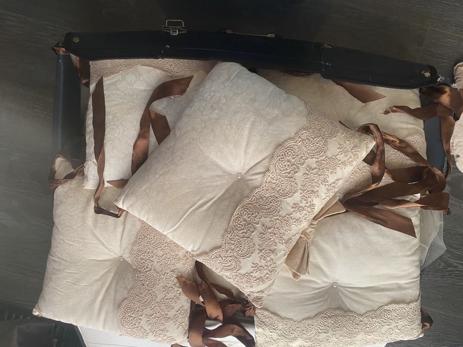 Дитячі бортики для ліжечка