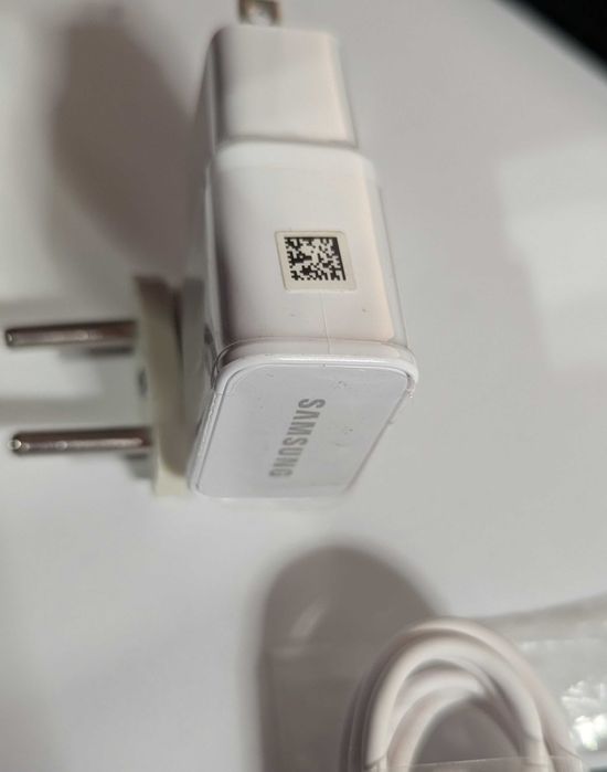 новий блочок зарядка 10w 5V 2A Samsung USB A