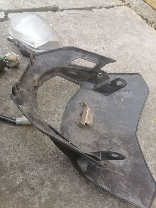 Обтекатель обтічник з фарою і проводкою