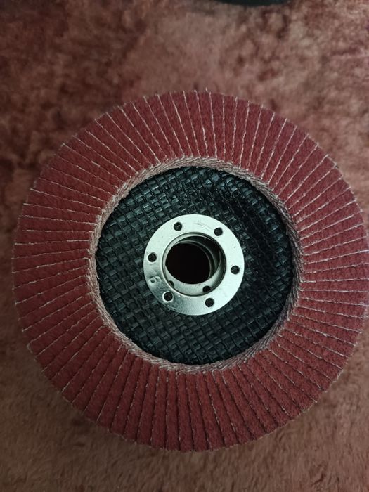 Шліфувальний круг 3M Cubitron II 967A.