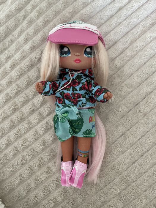 Лялька “Nanana surprise!”