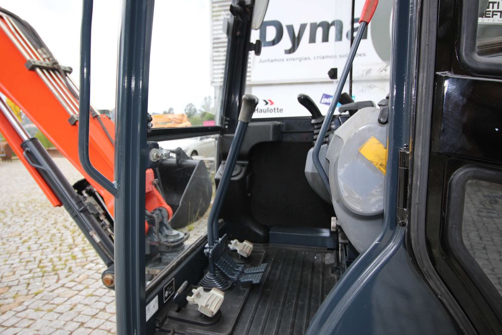 Escavadora Minigiratória de Rastos Kubota KX61 | Mini Giratória |TOTALMENTE RECONDICIONADA – GARANTIA 12 MESES / 1.000 HORAS