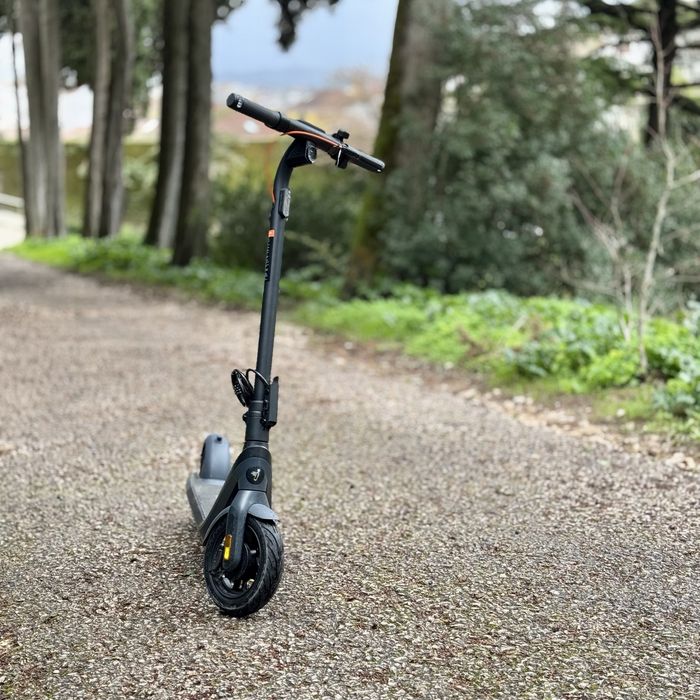 Trotinete Elétrica SEGWAY NINEBOT E2 Pro E (750 W - Autonomia: 40 Km