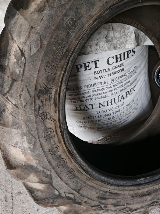 Opona 16.9-30 Goodyear