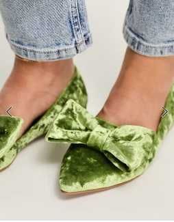 Зеленые велюровые бархатные туфли балетки Asos