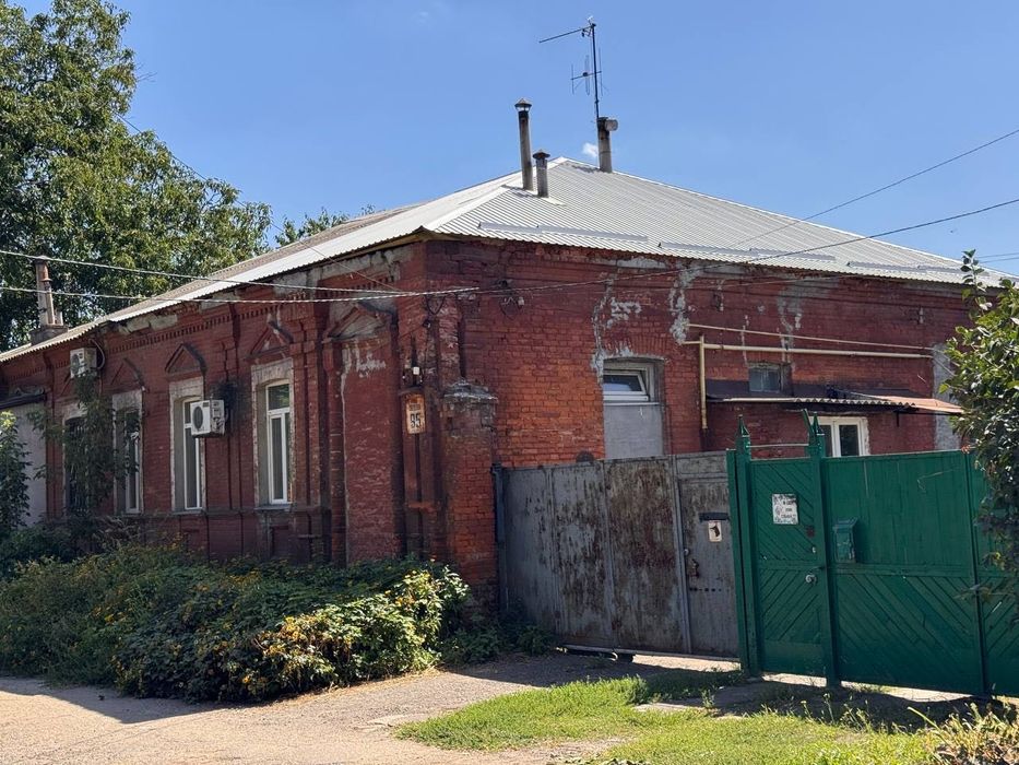 Купите часть дома на Володимира Антановича в районе Рабочей