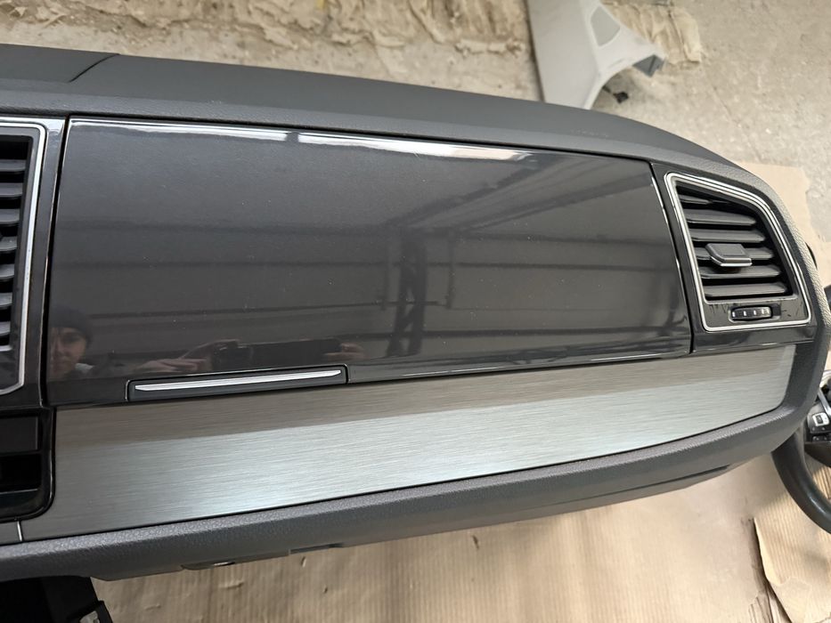 VW T6 Multivan торпеда Фольксваген Мультиван Т6 комплектна