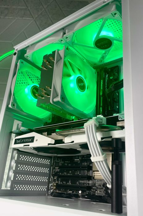 (OKAZJA!) Biały Komputer Gamingowy // i5 6400 | GTX 970 //