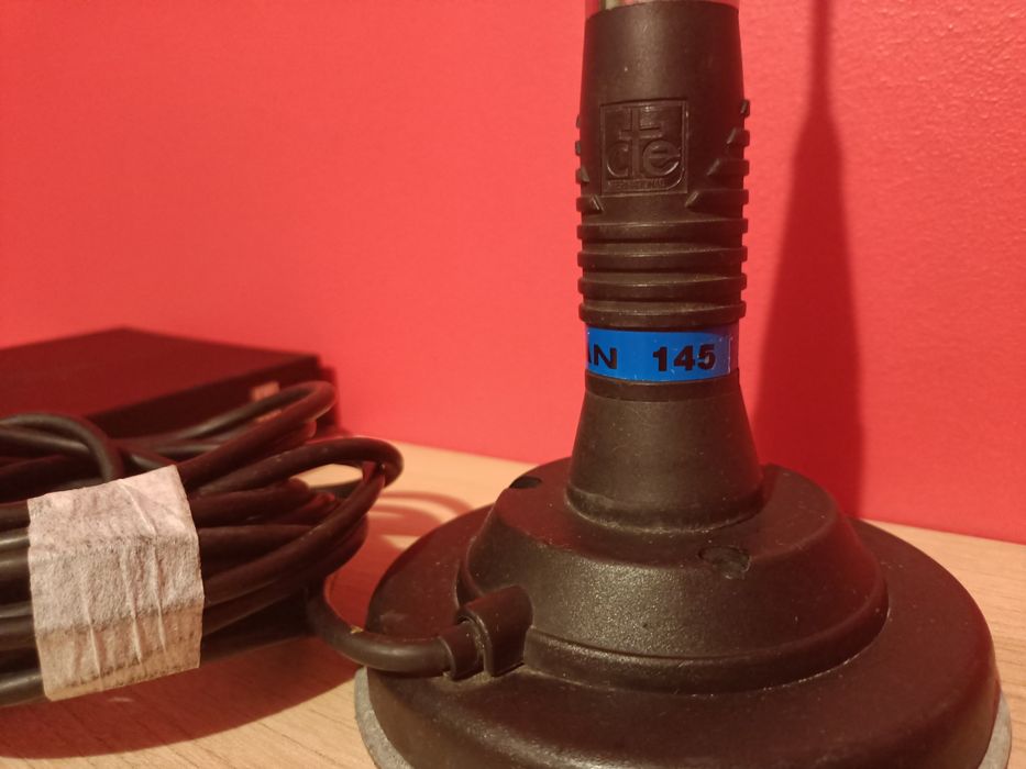 CB radio Magnum MX z anteną