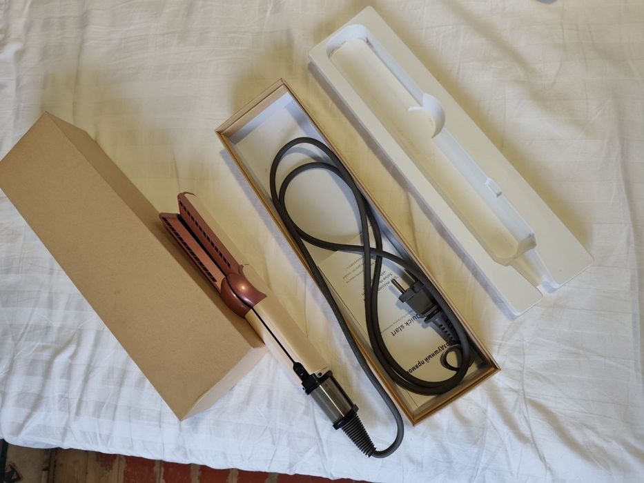 Професійний випрямляч — аналог Dyson Airstrait, новий