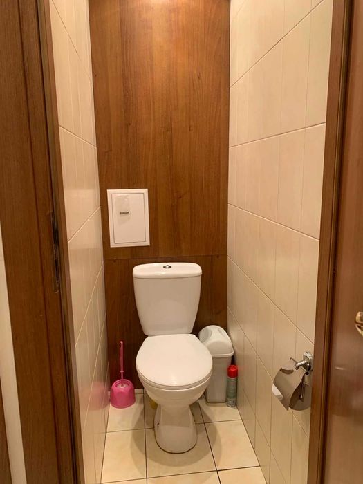 Власник, здає в  оренду приміщення 50м,  біля метро КПІ