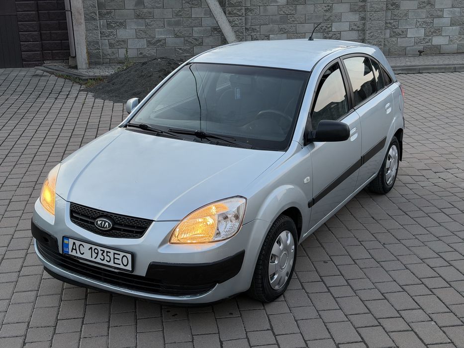 Kia Rio 1.6d в гарному стані цікавить обмін