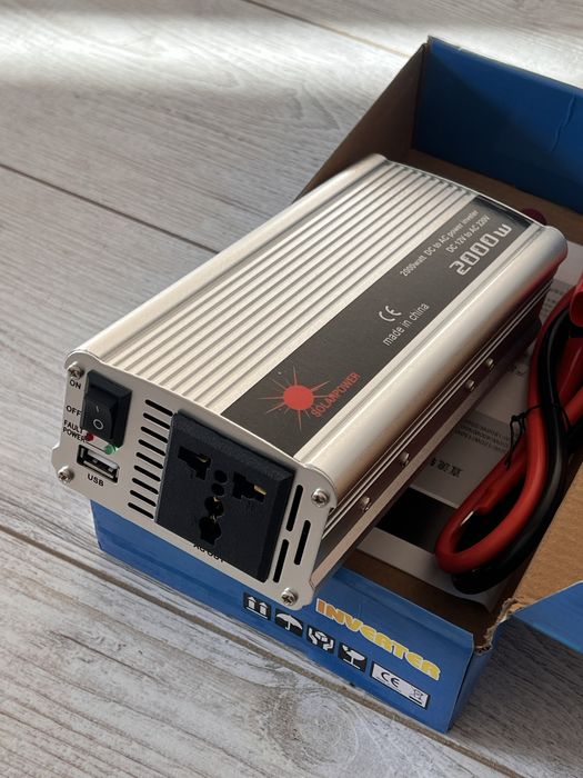 Інвертор SolarPower 2000W (12V -> 220V)