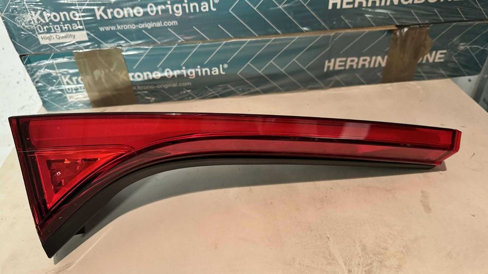mitsubishi eclipse cross lampa bagażnika tylna lewa