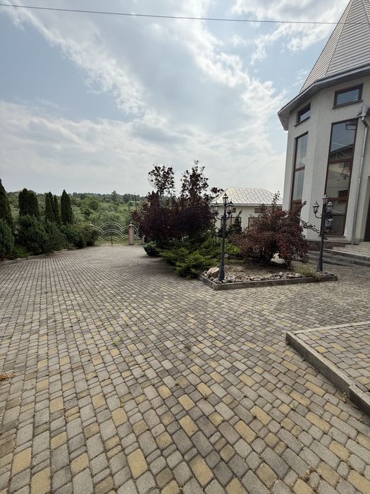 Продаж 16-ти кімнатного будинку, в с. Грушівка!