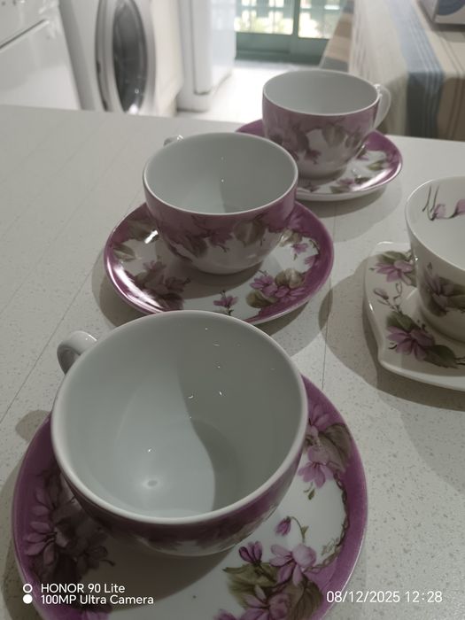 Conjunto chá em bom estado